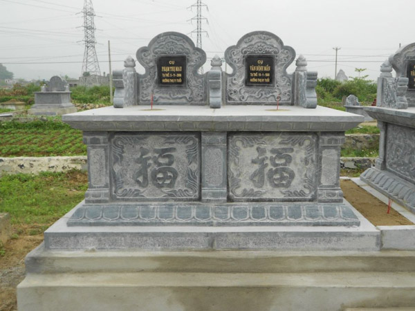 Mộ đá đôi Vũng Tàu nổi tiếng được thiết kế dành cho hai người Mộ đá đôi Vũng Tàu nổi tiếng được thiết kế dành cho hai người