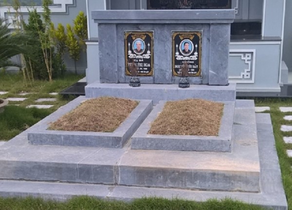 Mộ đá đôi đơn giản, giá rẻ thiết kế không mái che Mộ đá đôi đơn giản, giá rẻ thiết kế không mái che