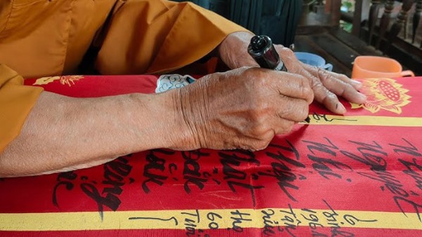 Lá Triệu có ý nghĩa đặc biệt quan trọng trong tang lễ Lá Triệu có ý nghĩa đặc biệt quan trọng trong tang lễ