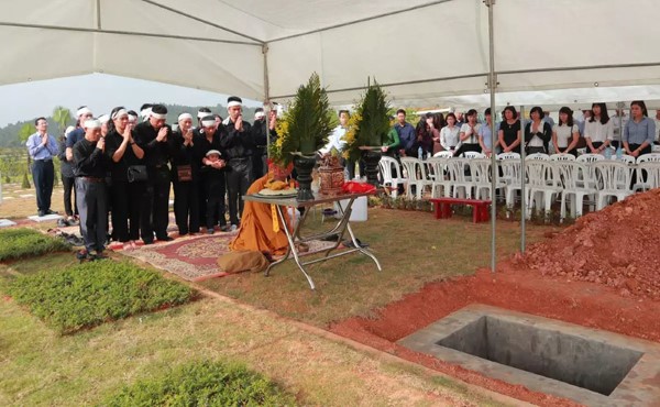 Quy trình thực hiện nghi lễ hạ huyệt Quy trình thực hiện nghi lễ hạ huyệt