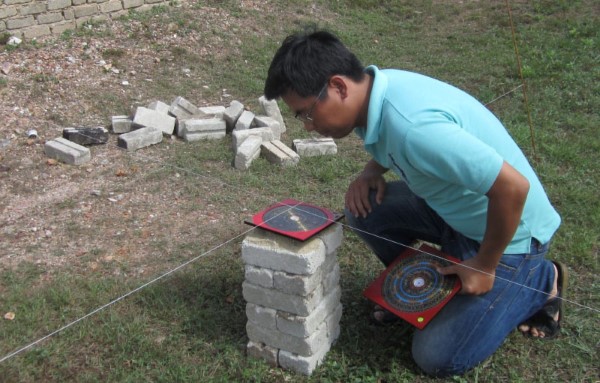 Nên dùng thêm thước Lỗ Ban để tính kích thước chuẩn cho huyệt cải táng Nên dùng thêm thước Lỗ Ban để tính kích thước chuẩn cho huyệt cải táng