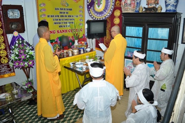 Bài văn cúng 100 ngày cho người chết đúng phong tục