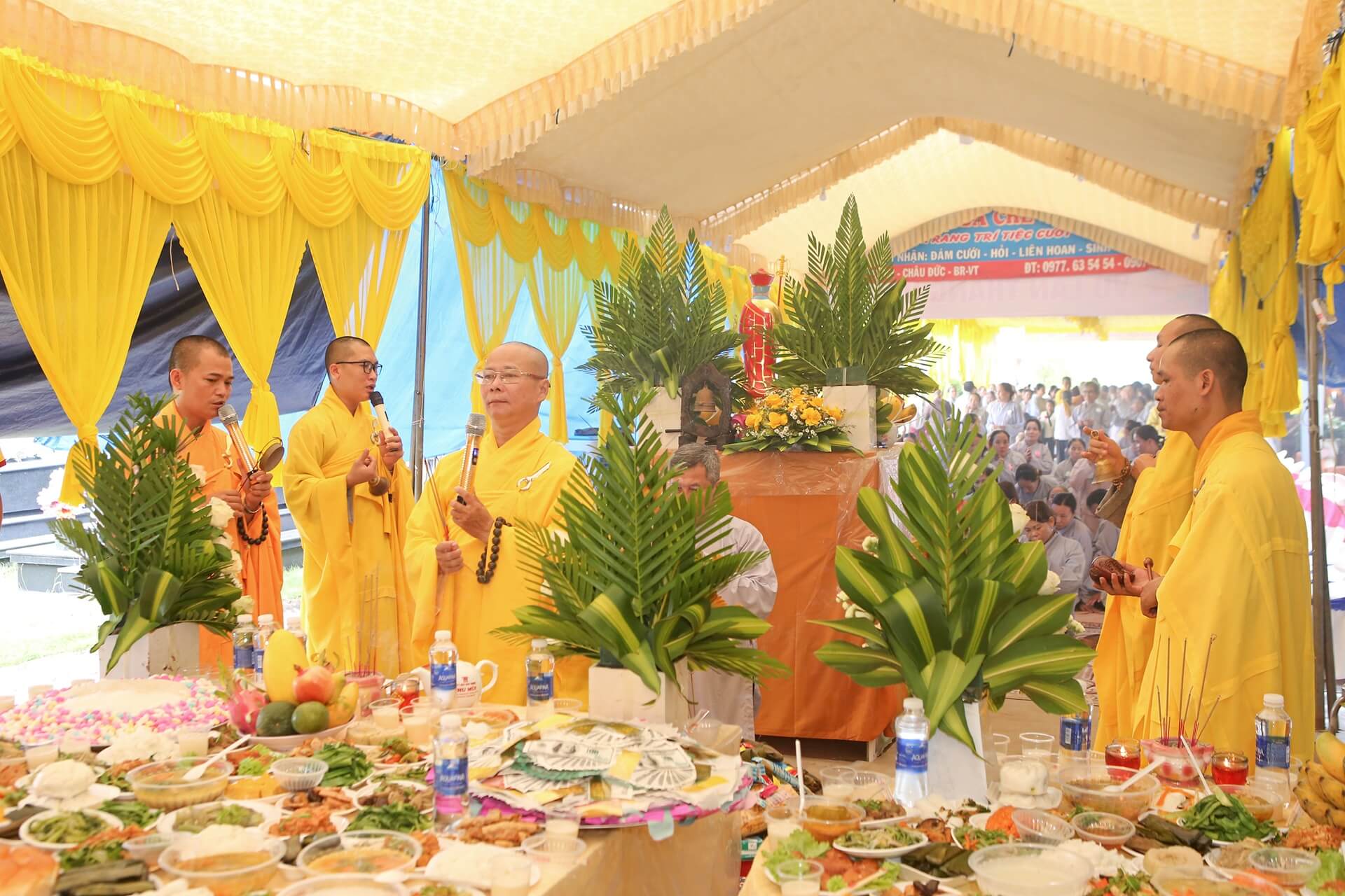 Sự tham gia của các sư thầy - tăng ni và cộng đồng